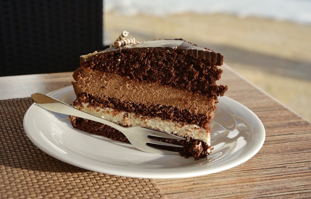 Plateau tournant en pâtisserie